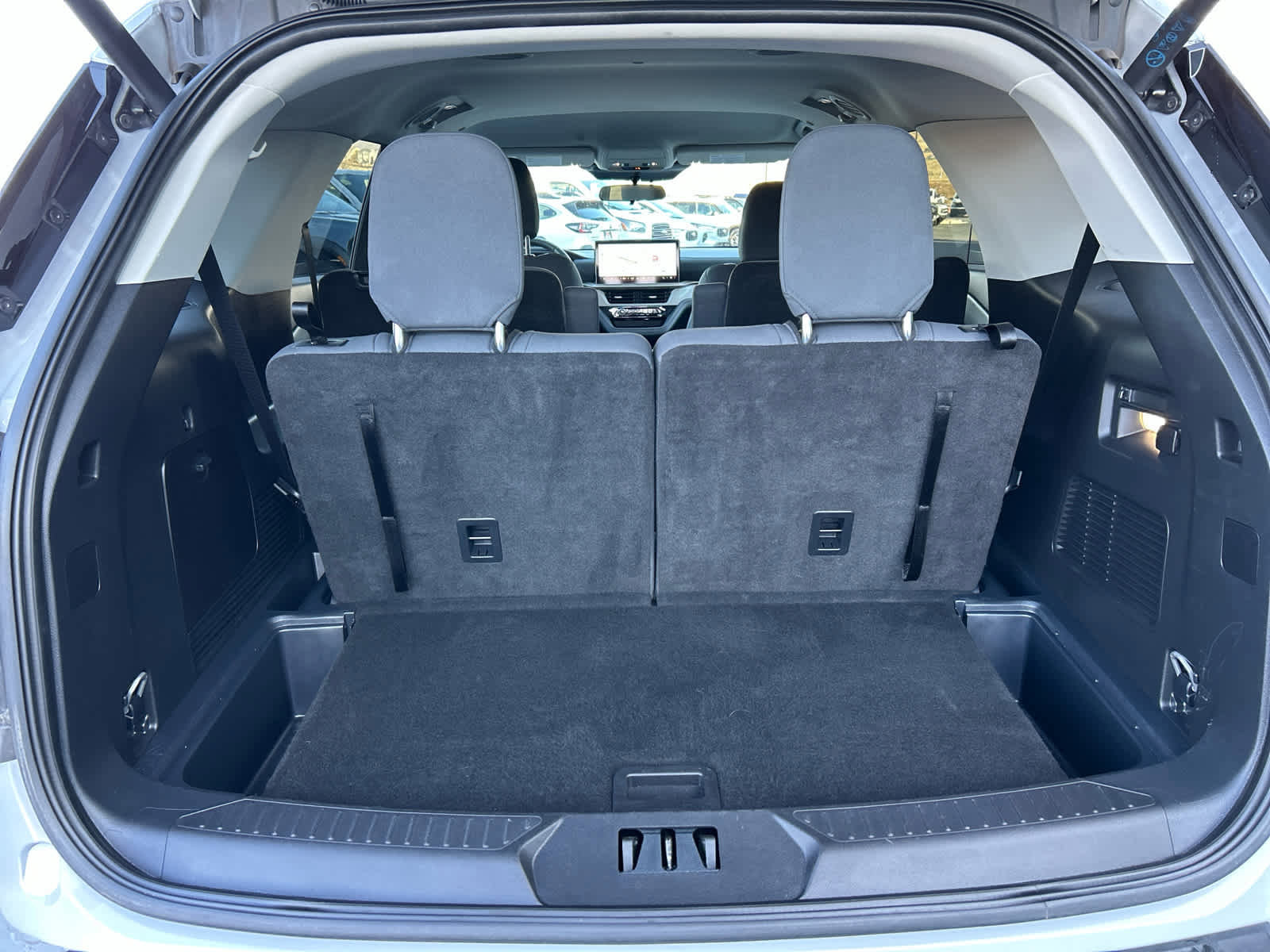 Certified 2025 Ford Explorer Active image 22