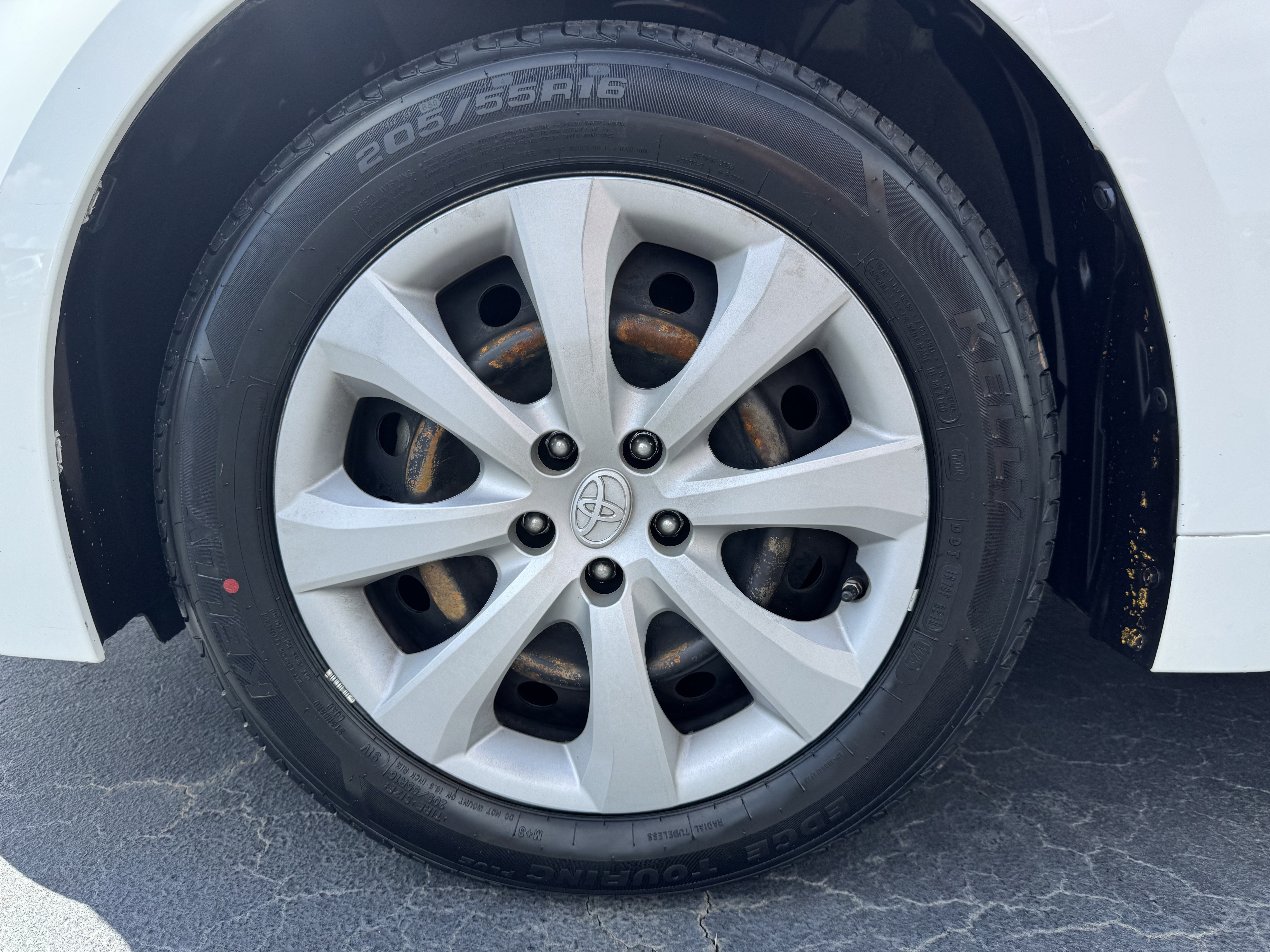 Used 2022 Toyota Corolla LE FWD image 12