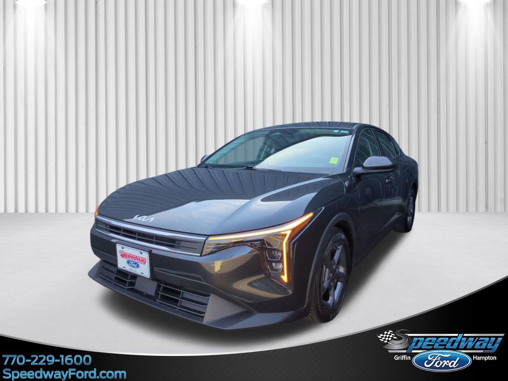 Used 2025 Kia K4 FWD image 1