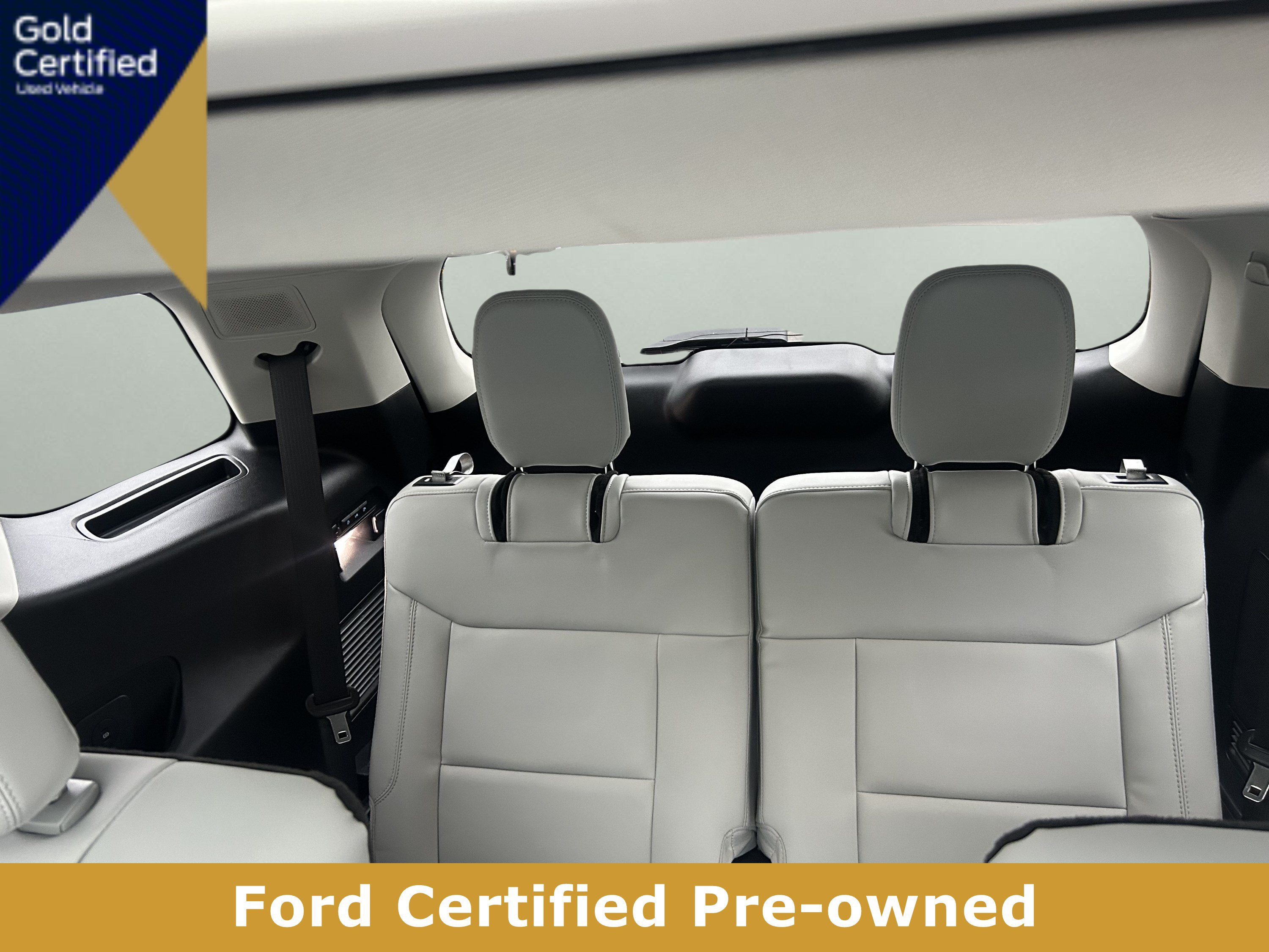 Certified 2025 Ford Explorer Platinum w/ Ultimate Package AWD/4WD image 11