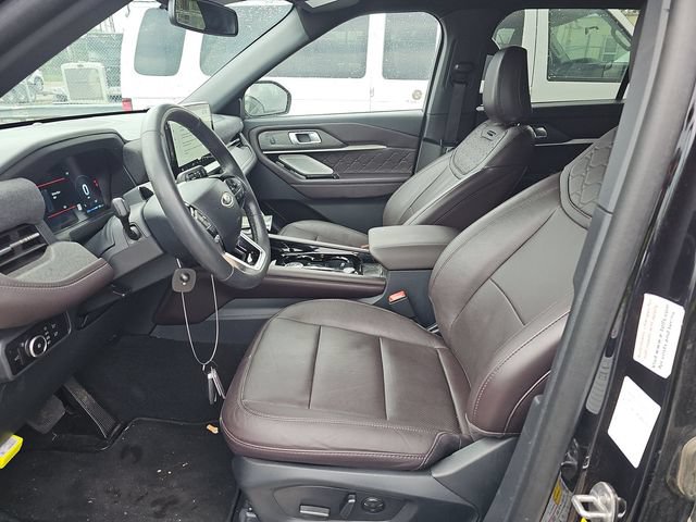 Certified 2025 Ford Explorer Platinum w/ LUX Leather Package AWD/4WD image 24