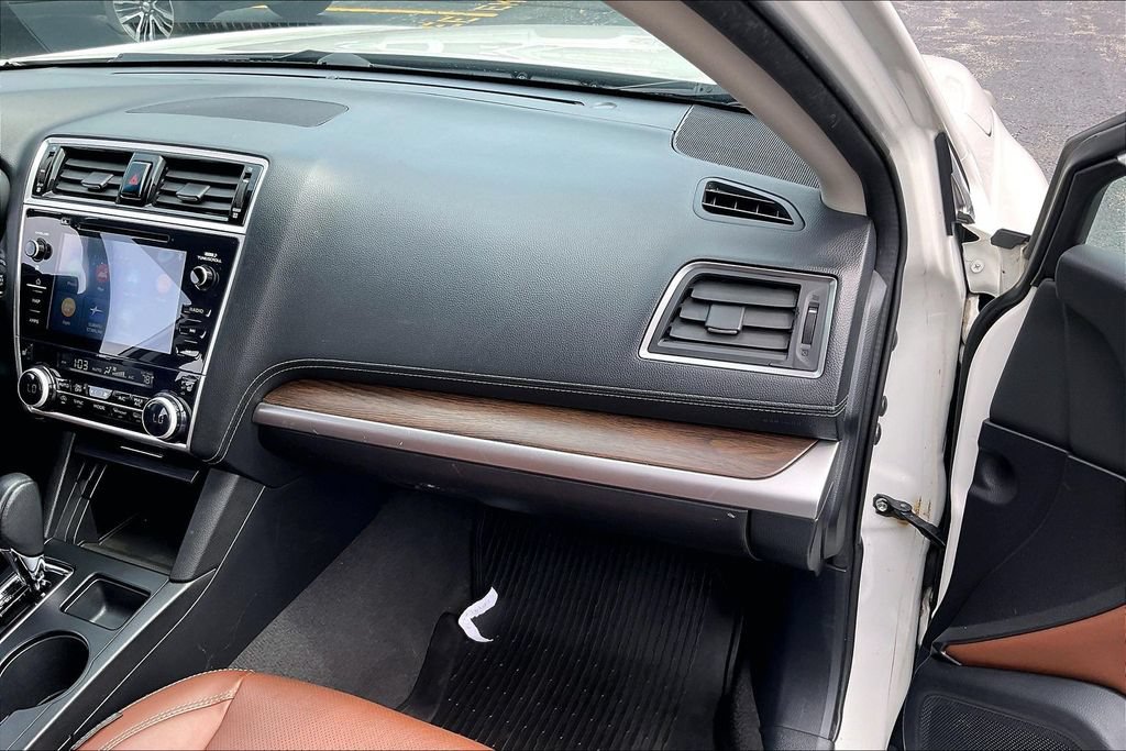 Used 2019 Subaru Outback 2.5i Touring AWD/4WD image 15