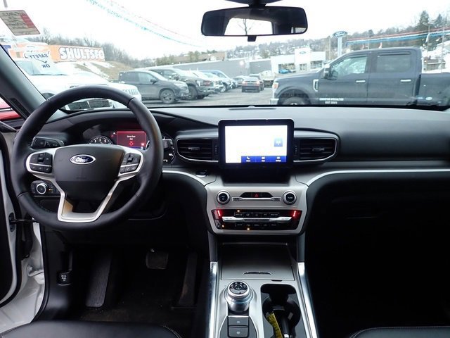 Certified 2022 Ford Explorer XLT w/ Equipment Group 202A image 21