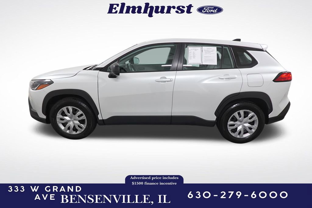 Used 2024 Toyota Corolla Cross L image 2