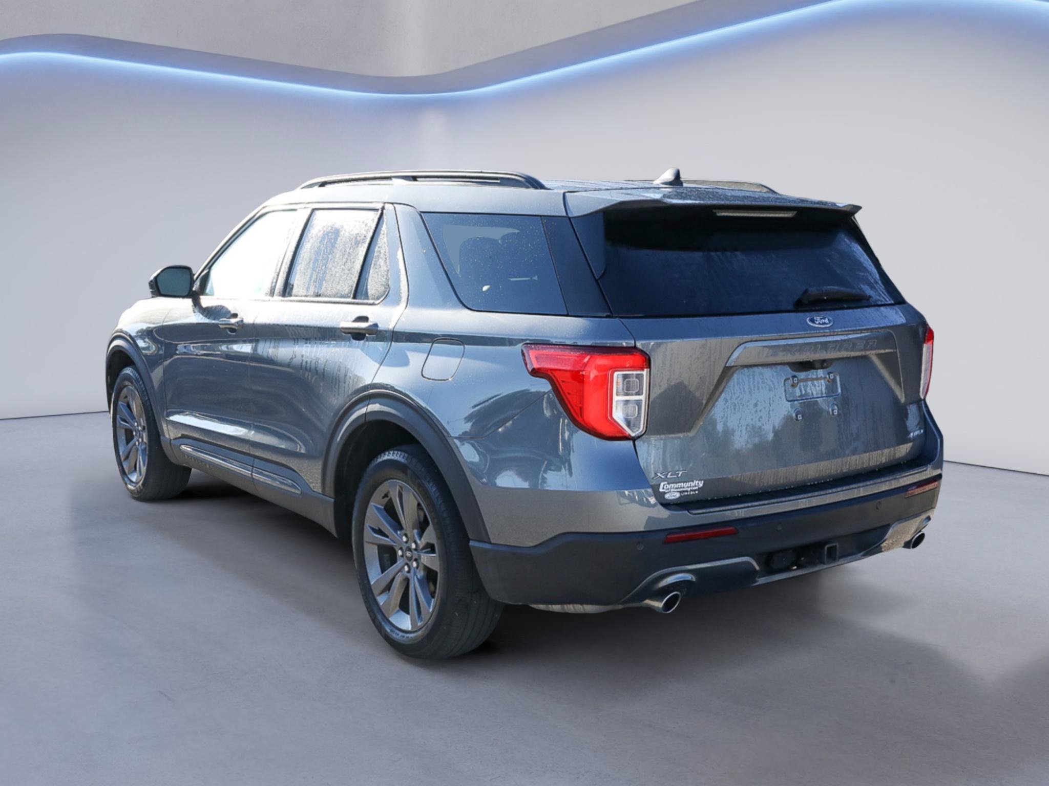 Certified 2023 Ford Explorer XLT w/ Equipment Group 202A AWD/4WD image 8