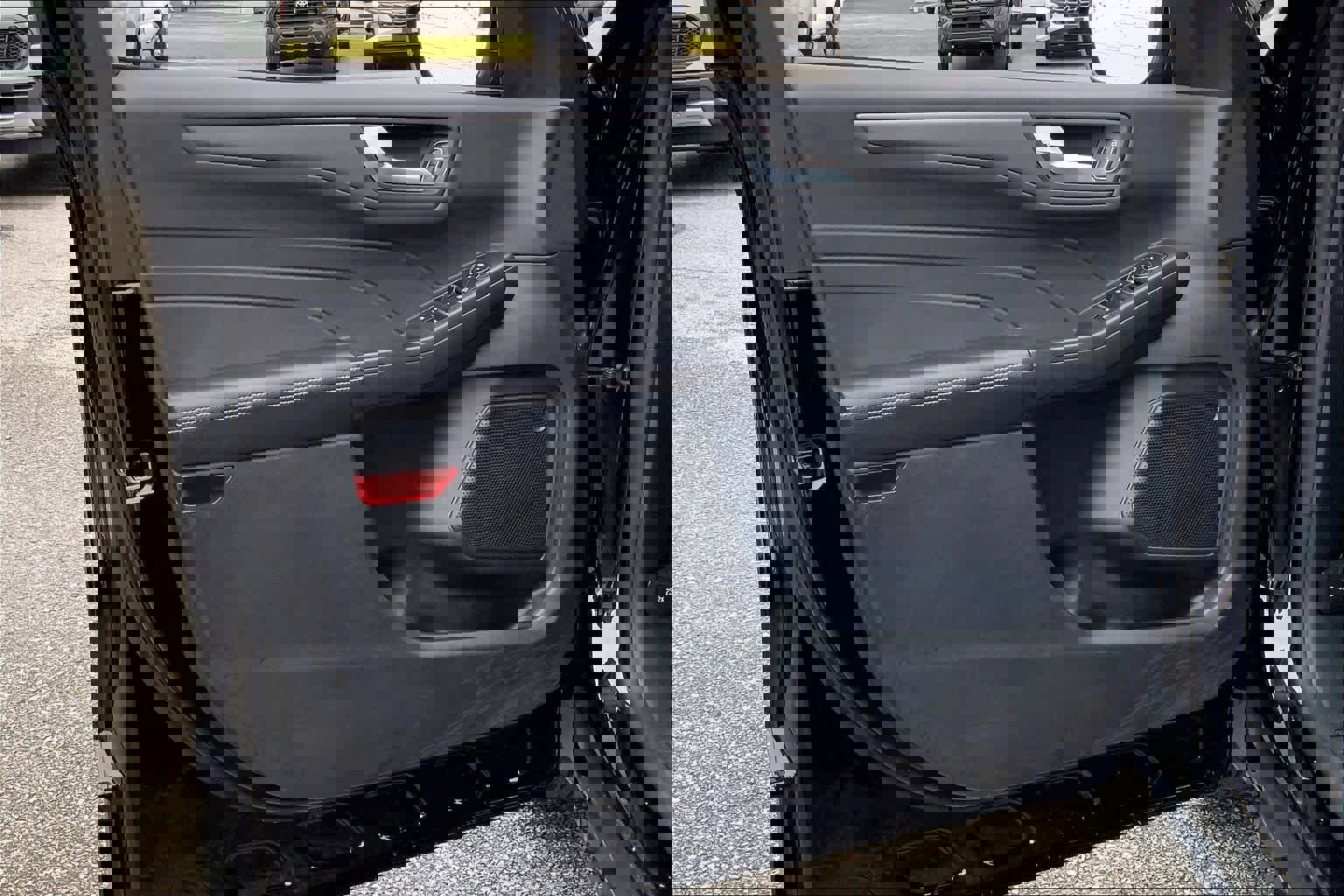 Certified 2025 Ford Escape SE image 21