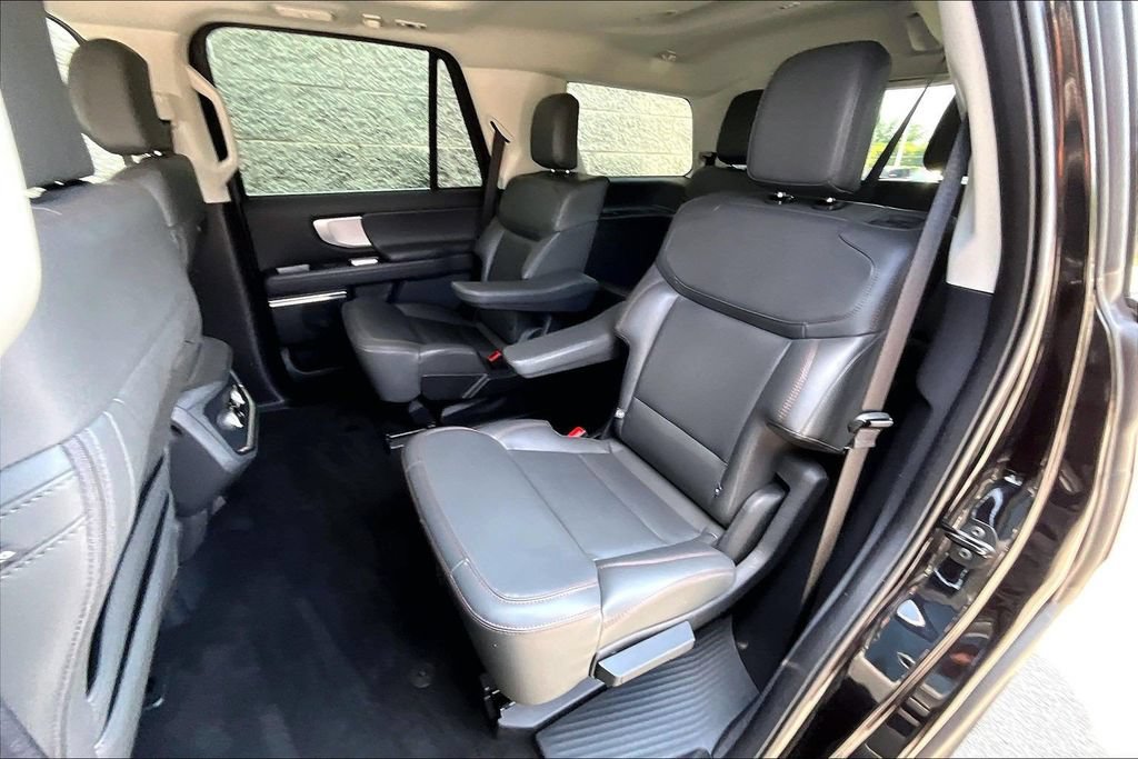 Certified 2025 Ford Expedition Active RWD image 25