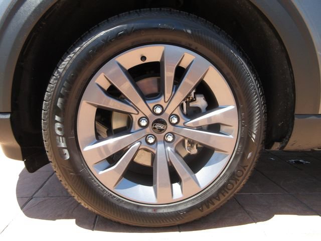 Certified 2023 Ford Explorer XLT w/ Equipment Group 202A AWD/4WD image 8