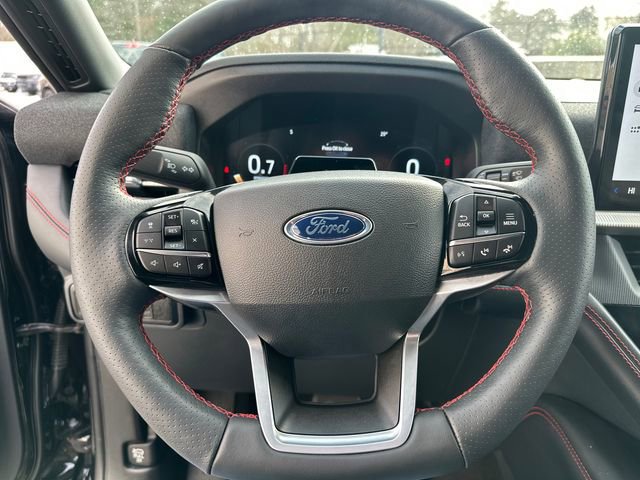 Certified 2025 Ford Explorer ST-Line w/ ST-Line Street Pack image 30