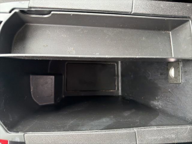 Used 2024 GMC Terrain SLE image 35