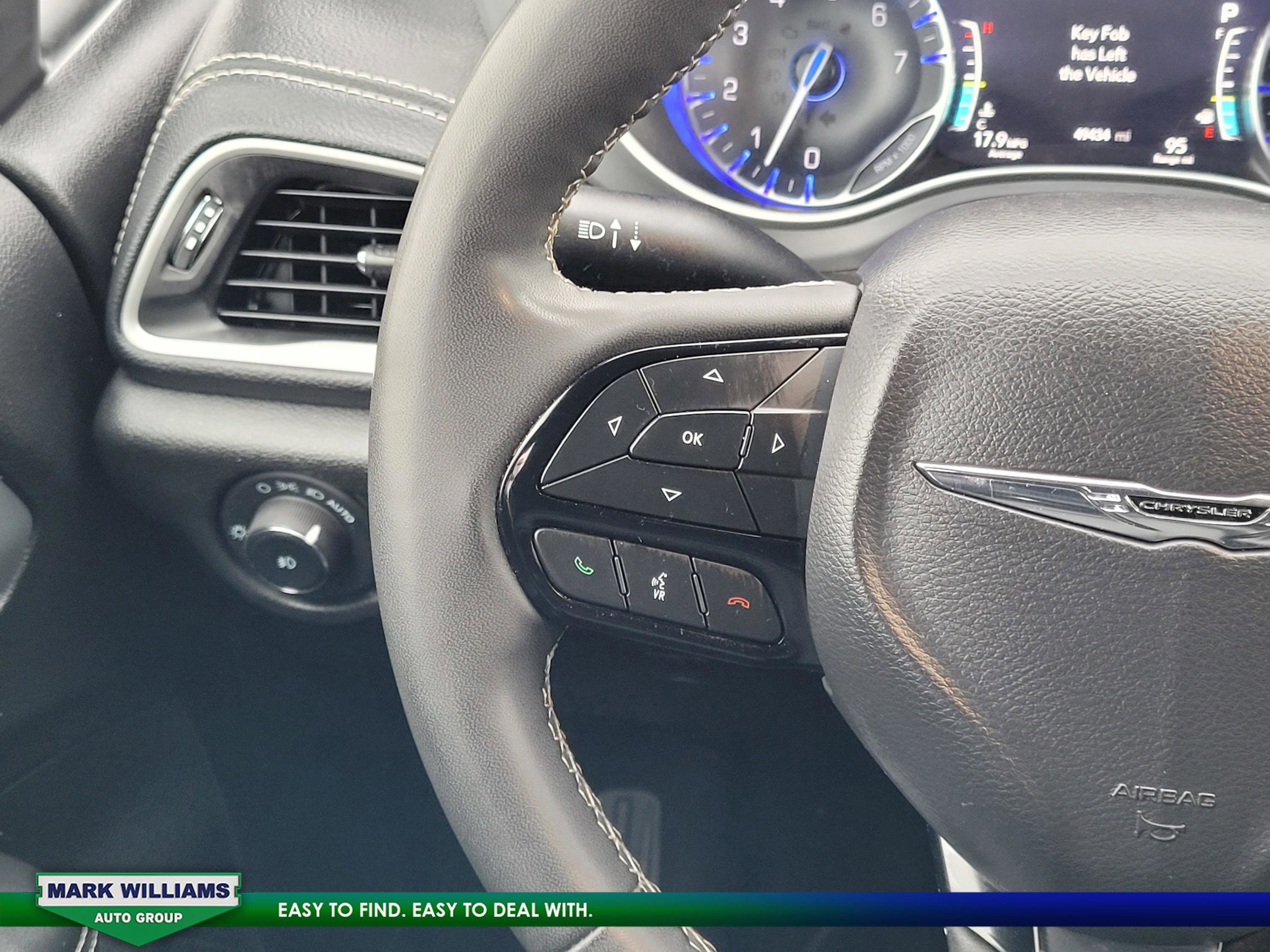 Used 2023 Chrysler Pacifica Touring-L w/ S Appearance Package image 14