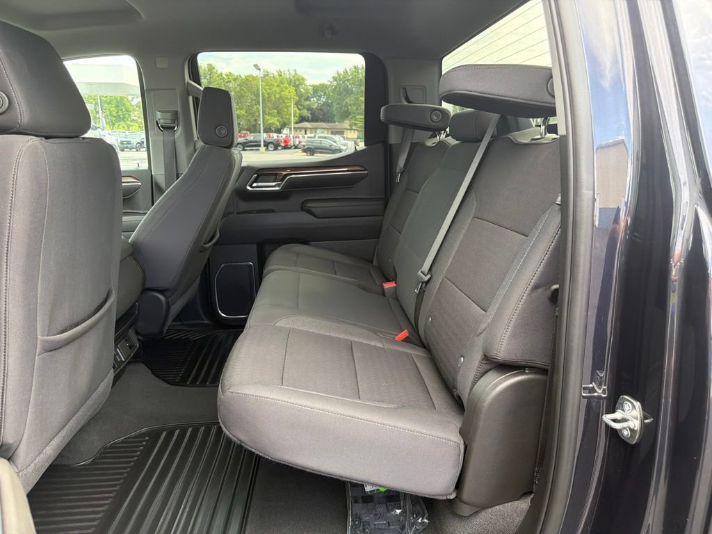 Used 2024 Chevrolet Silverado 1500 LT AWD/4WD image 13