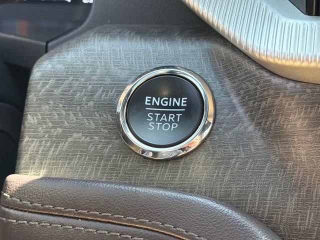 Certified 2025 Ford Explorer Platinum w/ LUX Leather Package image 32