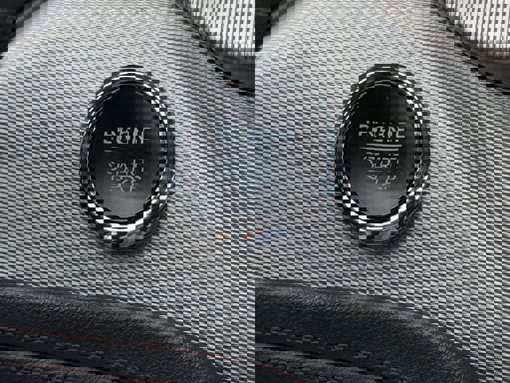 Certified 2025 Ford Explorer Active w/ Active Comfort Package image 39