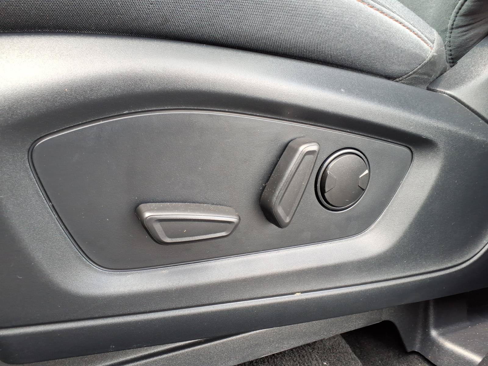 Certified 2025 Ford Explorer Active RWD image 13