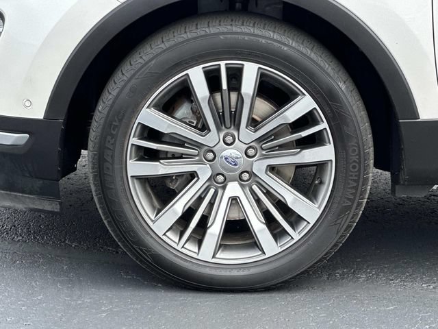 Certified 2019 Ford Explorer Platinum AWD/4WD image 9