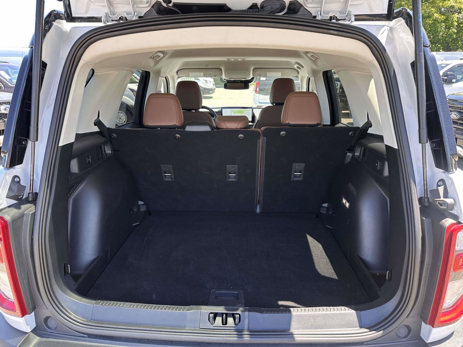 Certified 2025 Ford Bronco Sport Outer Banks w/ Outer Banks Tech Package+ AWD/4WD image 8