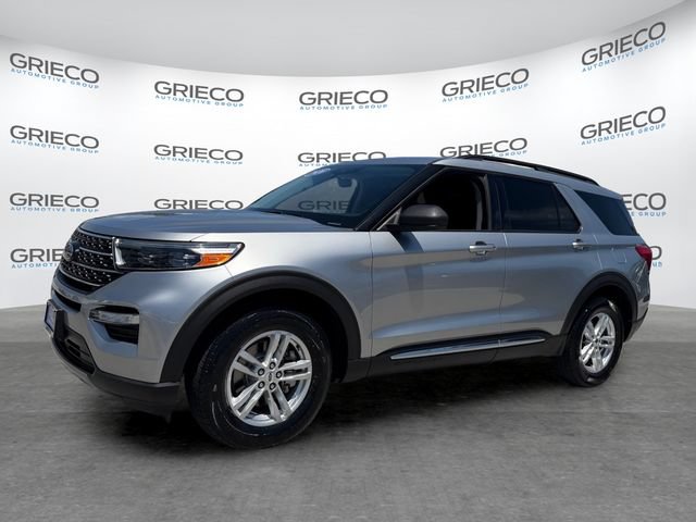 Certified 2020 Ford Explorer XLT w/ Equipment Group 202A RWD image 3