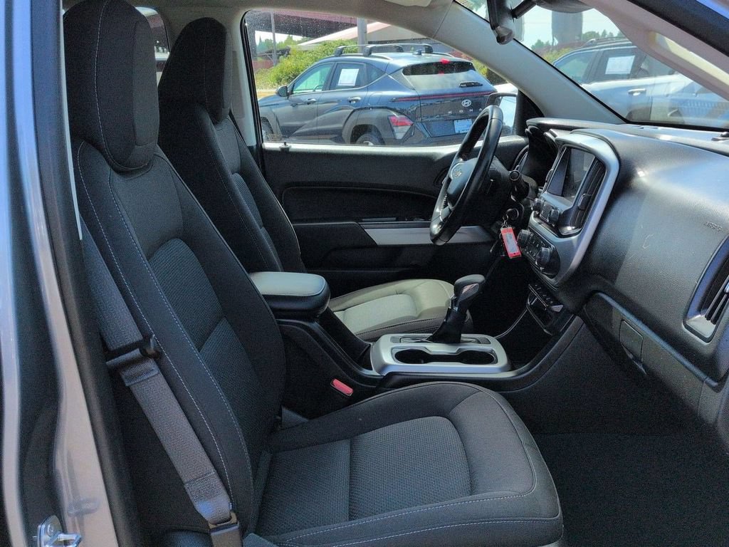 Used 2022 Chevrolet Colorado LT w/ Safety Package AWD/4WD image 30