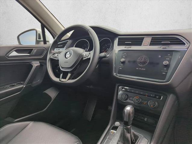 Used 2020 Volkswagen Tiguan SE w/ Panoramic Sunroof Package FWD image 25