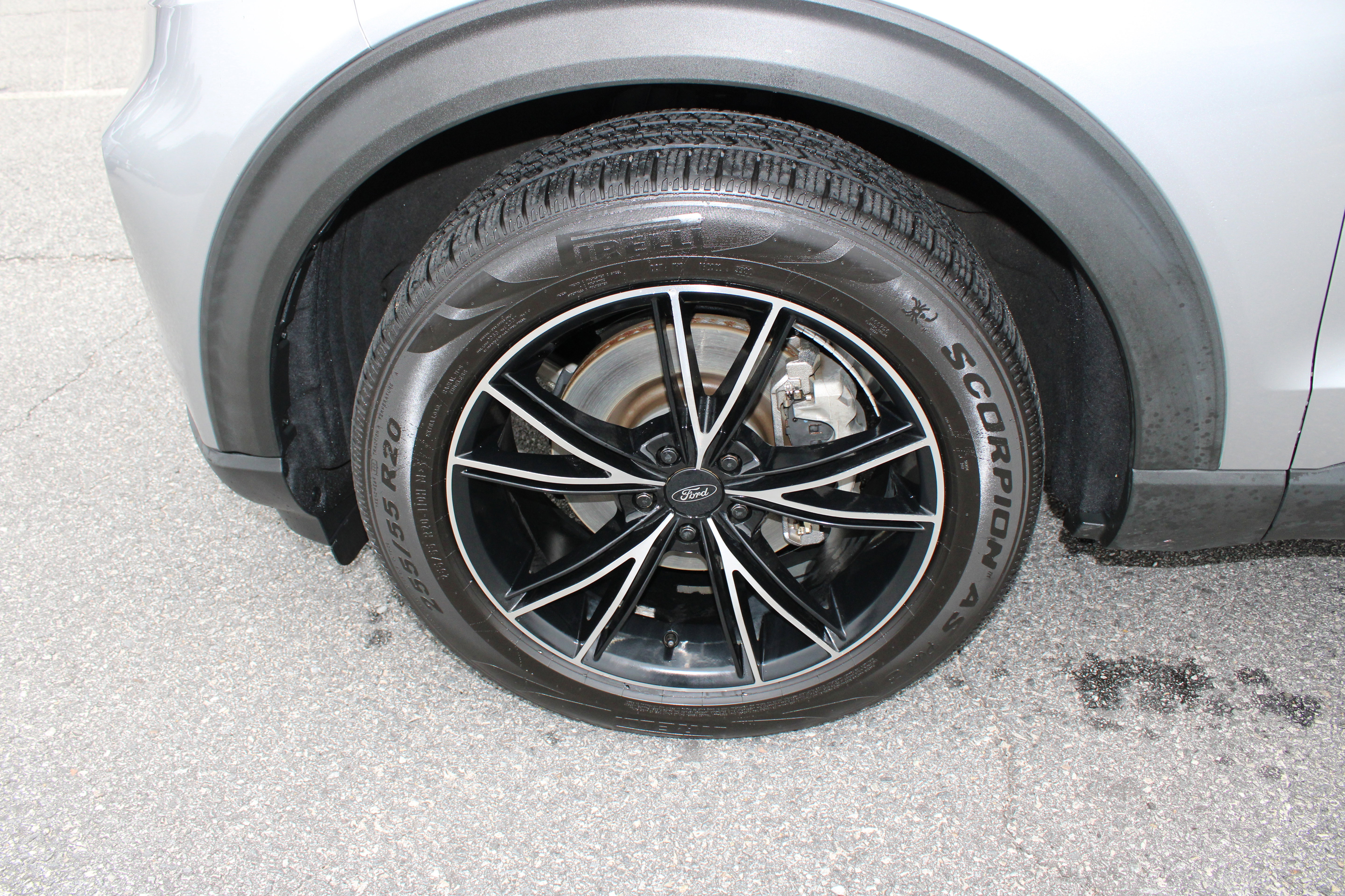 Certified 2021 Ford Explorer Limited w/ Equipment Group 301A image 10