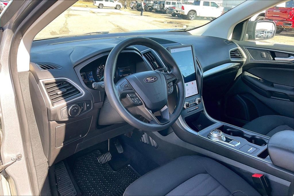 Certified 2022 Ford Edge SE image 14