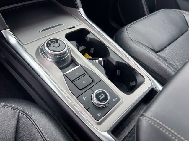 Certified 2024 Ford Explorer Limited w/ Limited Technology Package AWD/4WD image 17