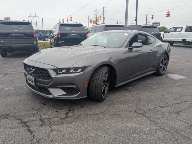 Certified 2024 Ford Mustang Coupe RWD image 4
