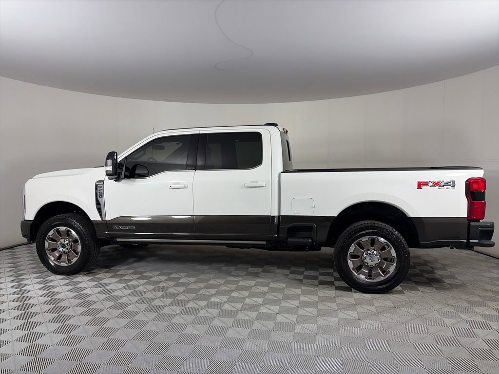Certified 2025 Ford F250 King Ranch w/ FX4 Off-Road Package AWD/4WD image 4