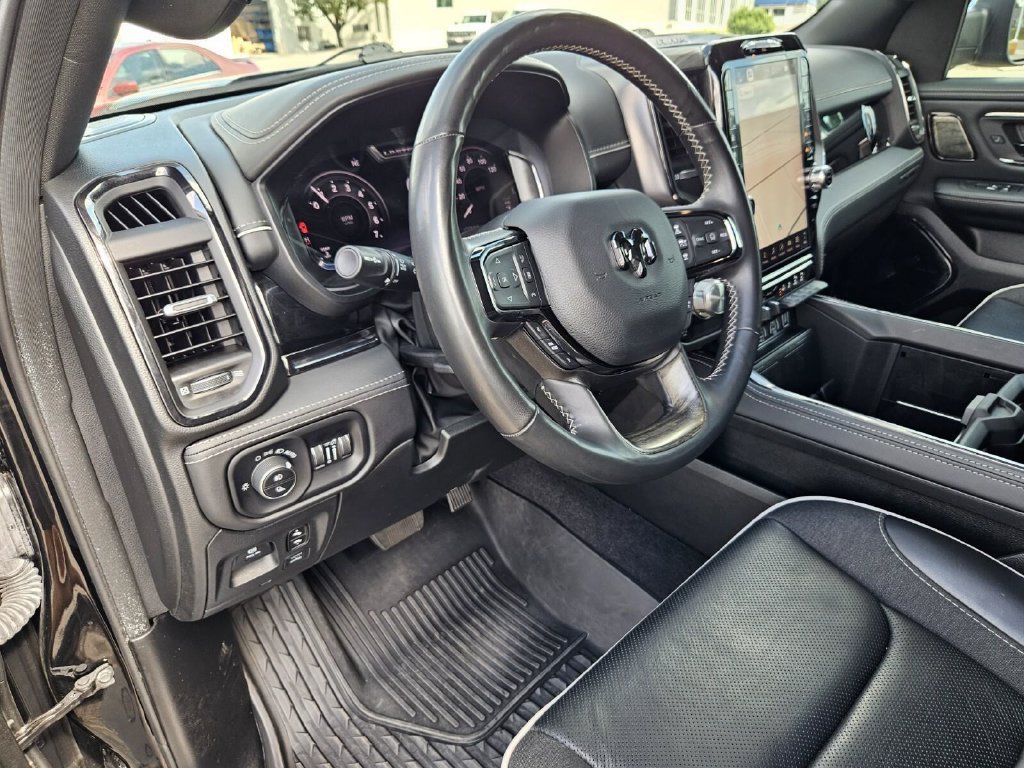 Used 2025 RAM 1500 Limited AWD/4WD image 19