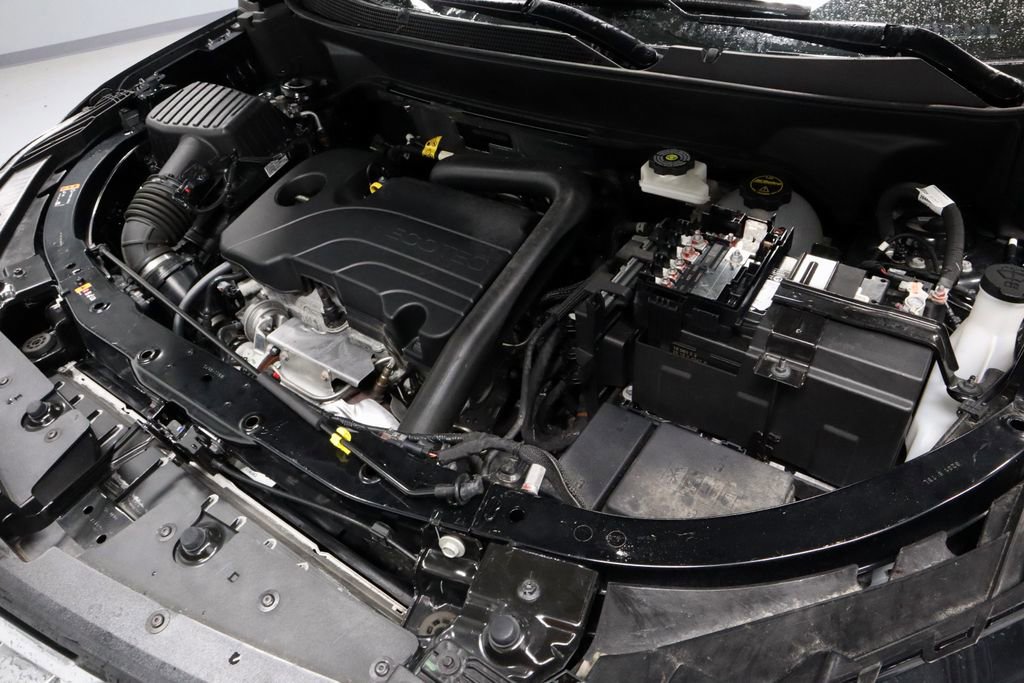 Used 2025 Chevrolet Equinox LT AWD/4WD image 17