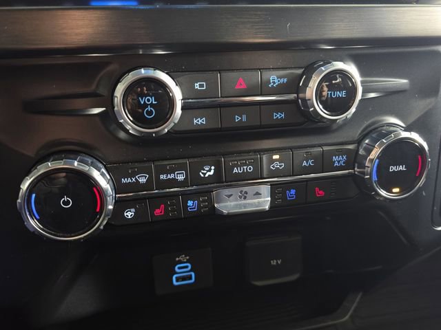 Certified 2025 Ford F350 Lariat w/ Black Appearance Package image 18