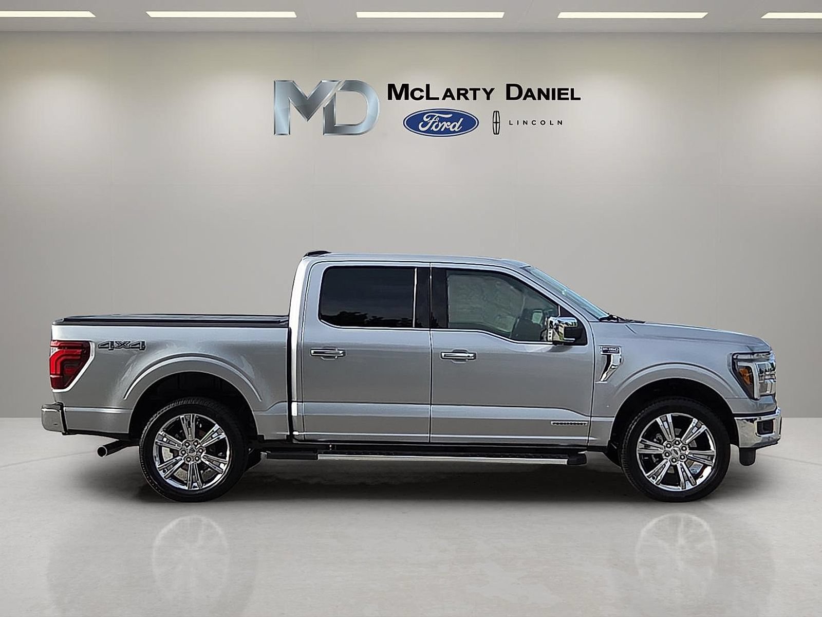 Certified 2025 Ford F150 Lariat w/ Equipment Group 502A High AWD/4WD image 6