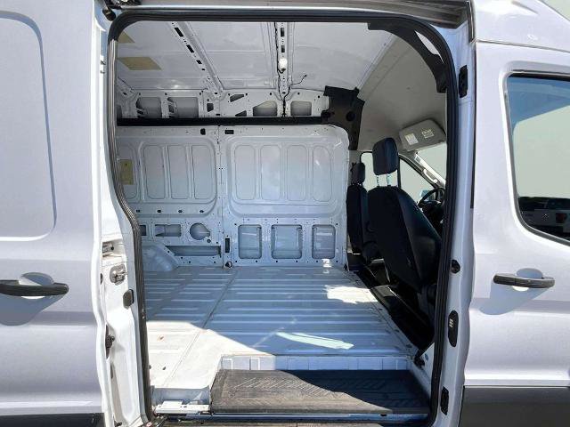 Certified 2023 Ford Transit 250 148 High Roof Extended RWD image 11