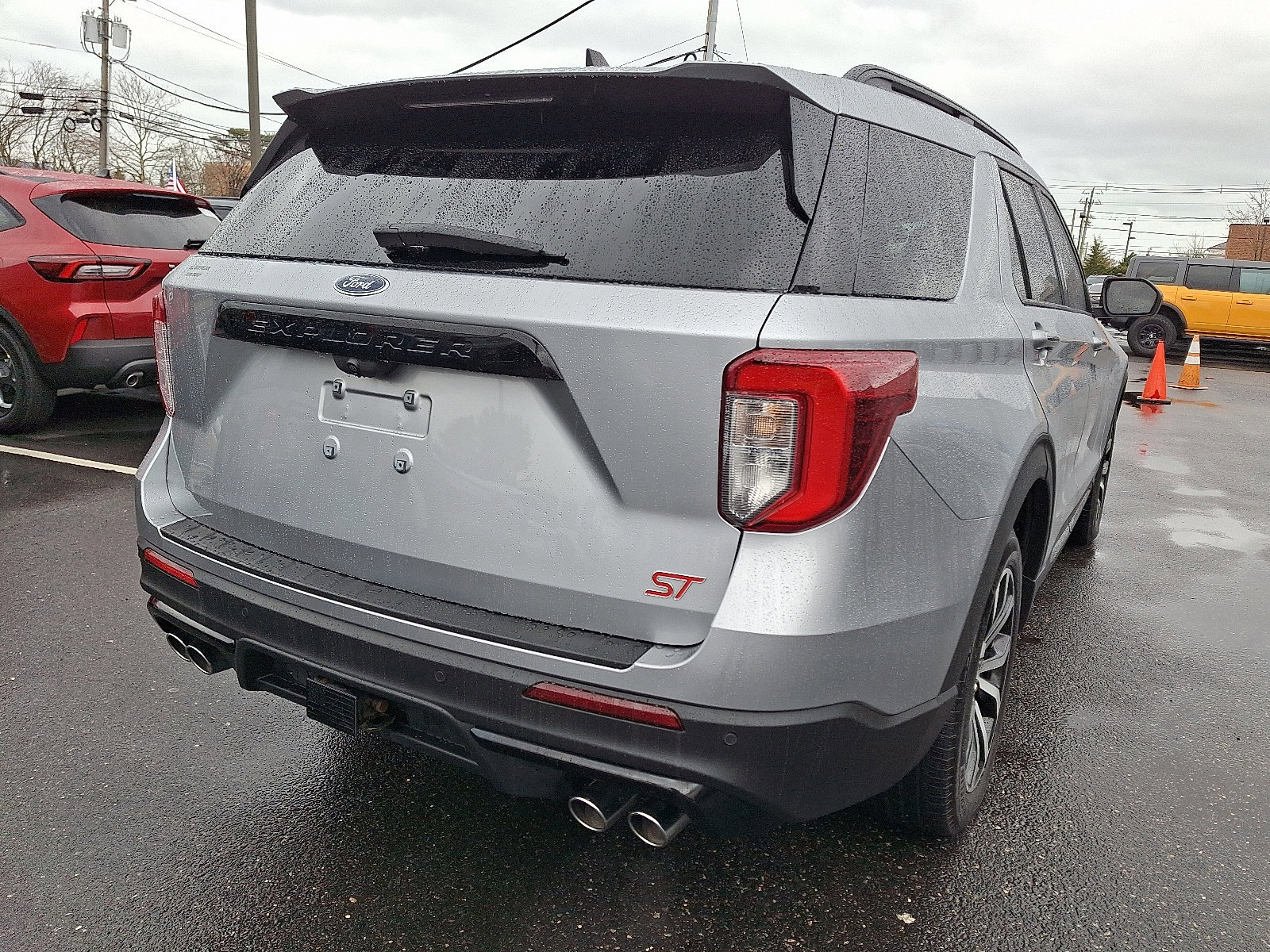 Certified 2023 Ford Explorer ST w/ ST High-Performance Pack image 4