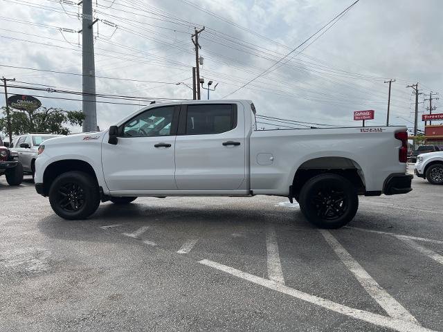 Used 2023 Chevrolet Silverado 1500 Custom Trail Boss AWD/4WD image 2