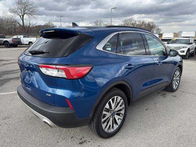 Certified 2022 Ford Escape Titanium image 3