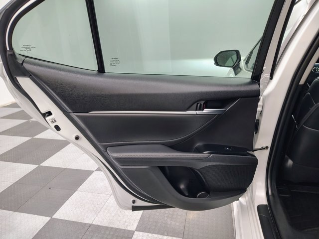 Used 2018 Toyota Camry XSE FWD image 21