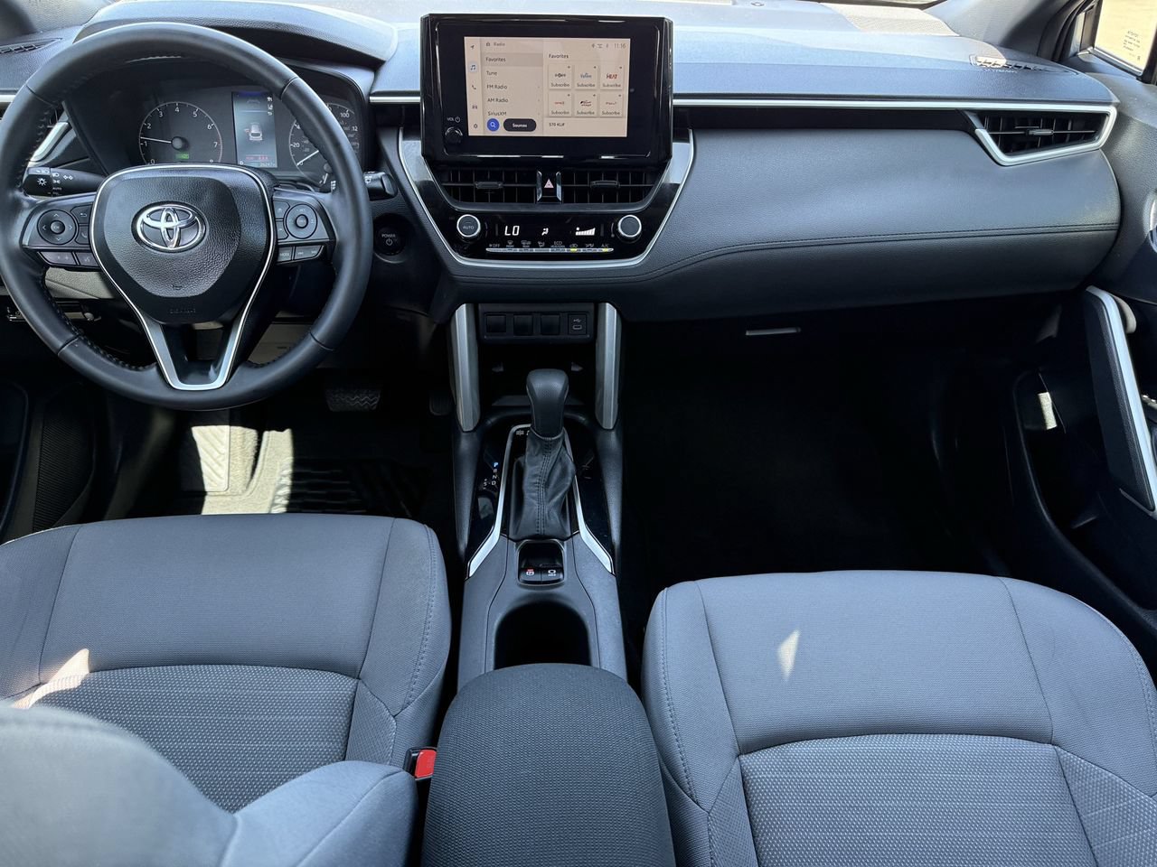 Used 2024 Toyota Corolla Cross AWD Hybrid image 10
