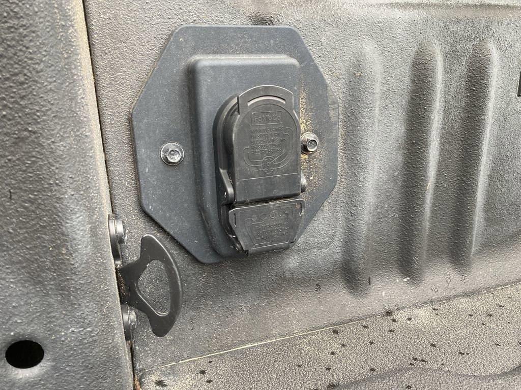 Certified 2022 Ford F350 Lariat w/ Tremor Off-Road Package image 19