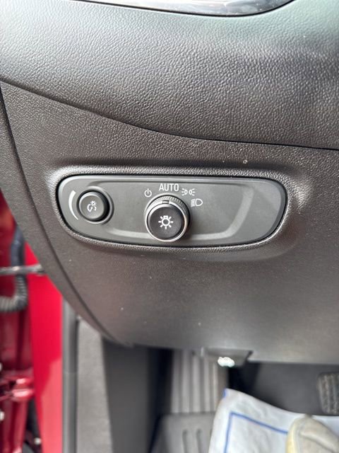 Used 2019 Chevrolet Equinox LT image 18