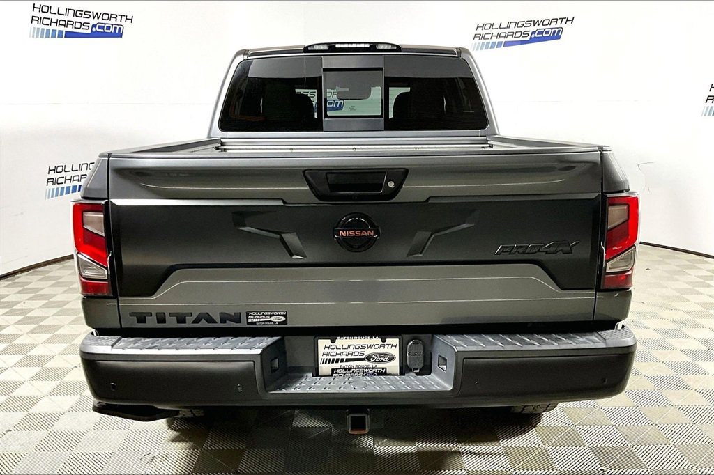 Used 2021 Nissan Titan PRO-4X w/ Pro-4x Convenience Package image 4