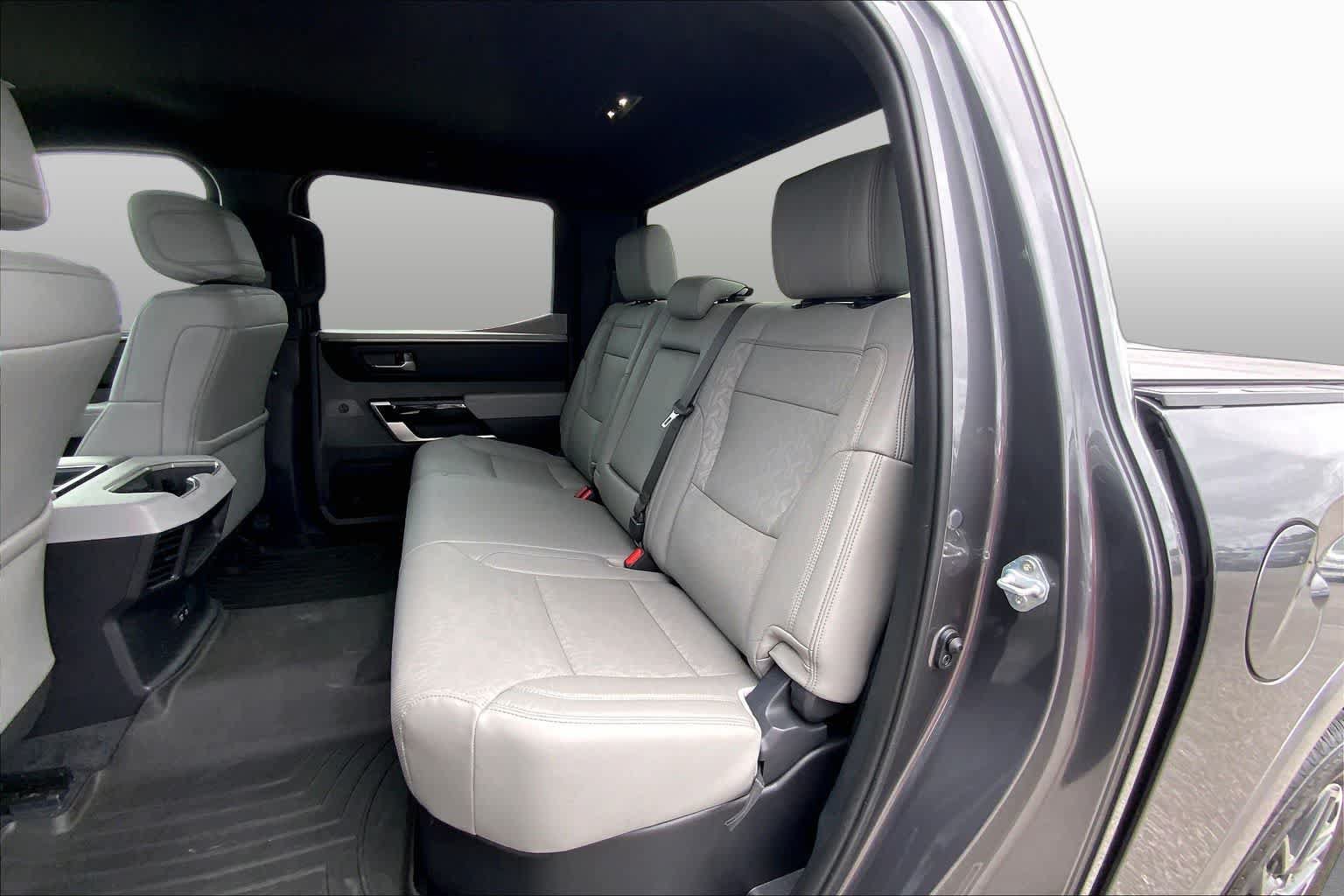 Used 2025 Toyota Tundra Limited AWD/4WD image 20