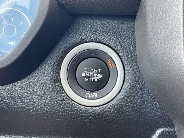 Used 2021 RAM 1500 Laramie AWD/4WD image 12