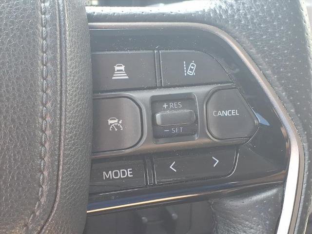 Used 2022 Toyota Tundra SR5 w/ SR5 Premium Package image 14