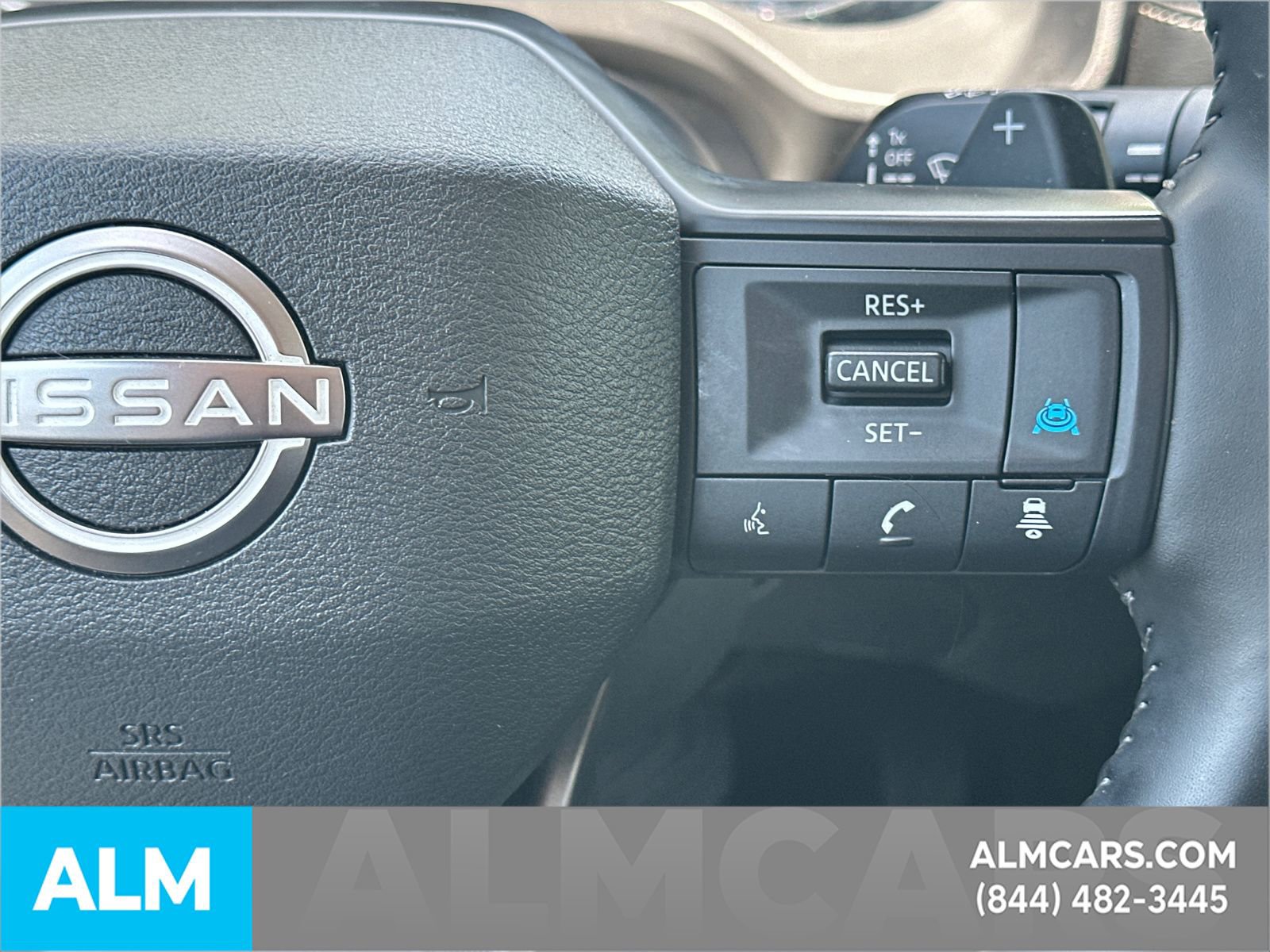 Used 2025 Nissan Rogue SV FWD image 30