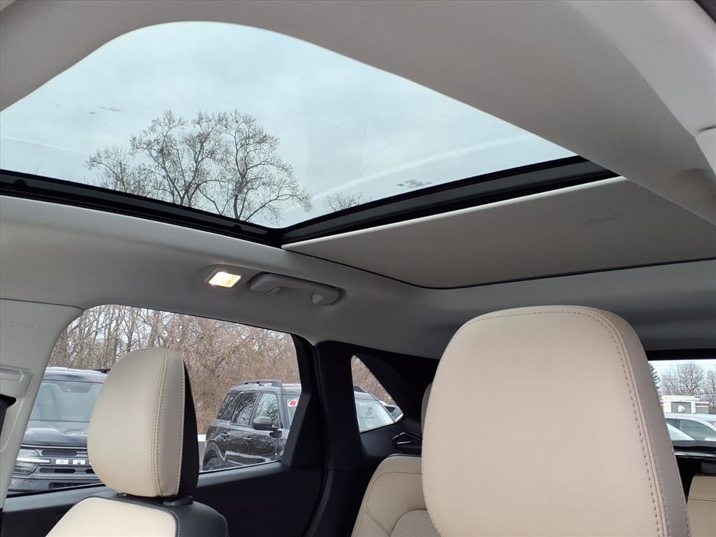 Certified 2022 Ford Escape Titanium w/ Class II Trailer Tow Package image 15