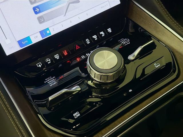 Used 2023 Jeep Grand Wagoneer L 4WD w/ Convenience Group III image 20