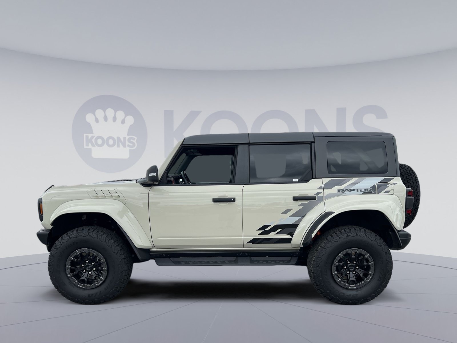 Certified 2025 Ford Bronco Raptor w/ Interior Carbon Fiber Pack AWD/4WD image 2