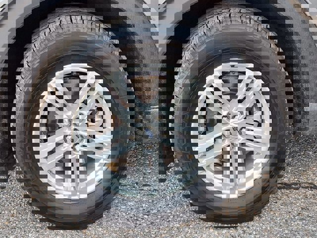 Certified 2024 Ford Explorer XLT w/ Equipment Group 202A image 32